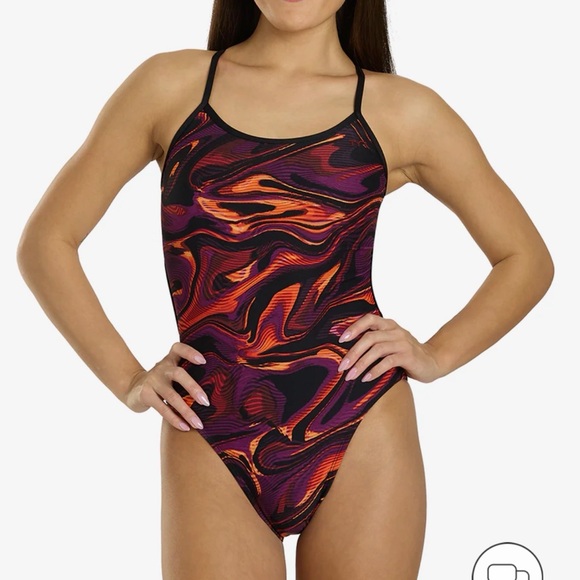 TYR Furo Durafast Elite Trinityfit One Piece Swimsuit Burgundy/Gold Sz 36(L) NEW
